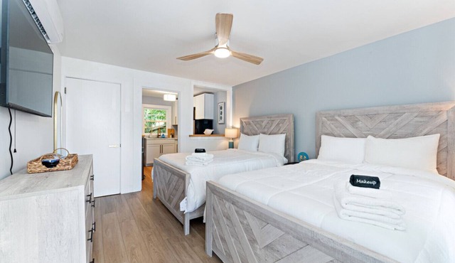 Heated Saltwater Pool +Short Walk to Beach+Pier 1