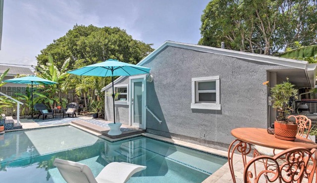 Heated Saltwater Pool and Bar Del Ray Cottage!