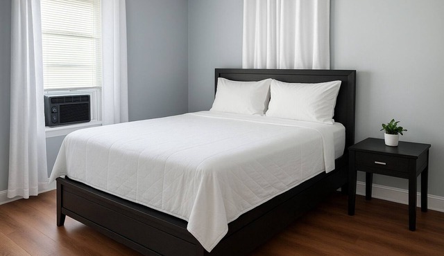 Heated Winter Stay 3BR Home Pet-Friendly Free Parking Near Hospitals 6