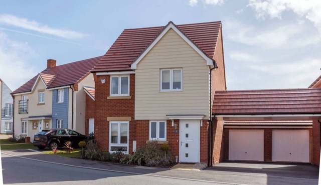 Heath Reach - Just a short distance to Tower Park