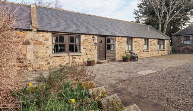 HEATHERVIEW, family friendly, character holiday cottage in Wooler