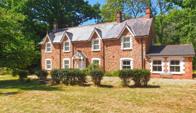 HEATHFIELD, pet friendly, with a garden in Milverton