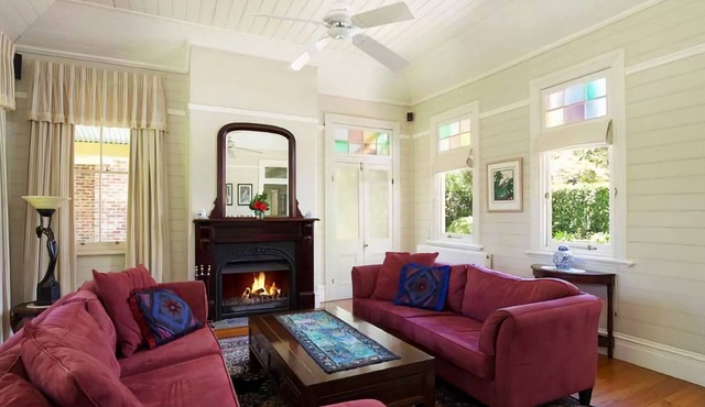 Heathmont | Luxurious group accommodation 5mins walk to Blackheath Village