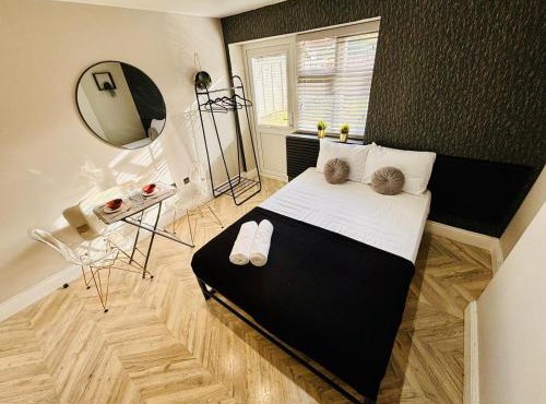 Heathrow airport studios