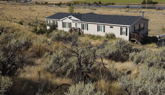 Heaven Can Wait. 25 minutes to Yellowstone Park. AC. Foosball/ ping pong/ 2 bars