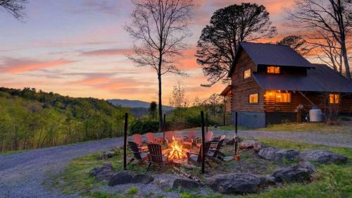 Heaven Lane Cabins by AvantStay