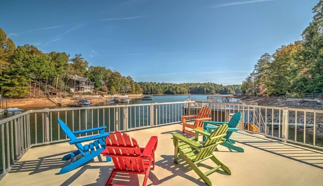 Heaven on the Lake - Lakefront | Hot Tub | Fire Pit | Game Room