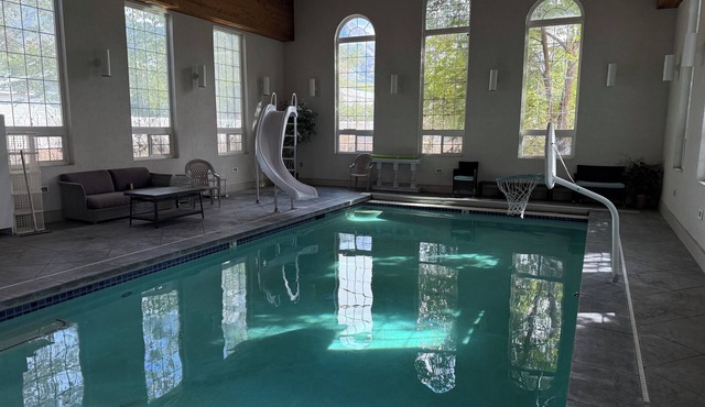 Heavenly Acres Inn of Utah with heated indoor pool,hot tub,saunas & exercise