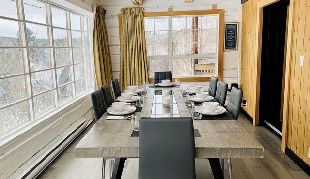Heavenly Family Cottage on 50 acres of Forest - Minutes from Town and Beach
