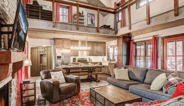 Heavenly Hideaway 4BR,4BA, Hot Tub