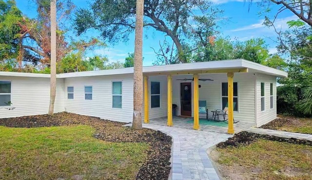 Heavenly Hideaway | Beach breeze & Cozy Vibe! | Sleeps 10!