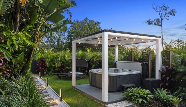 Heavenly Spa Retreat is a cosy and private retreat exclusively for couples.