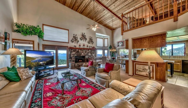 Heavenly Tahoe Luxury Condo- Panoramic lake views, skiing and nightlife.