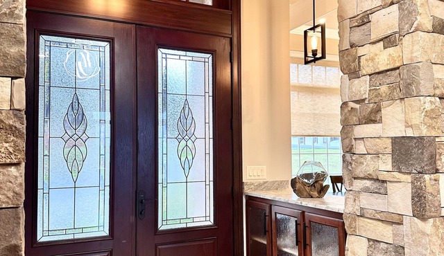 Heavenly View Luxury with Country Charm Sleeps 16 Game Room in Hedgesville WiFi