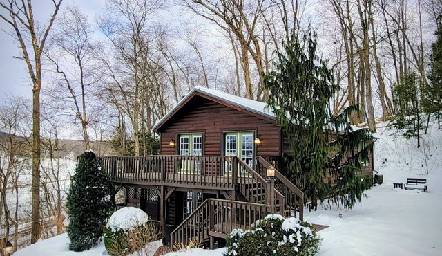 Heavenly Views on the Creek!