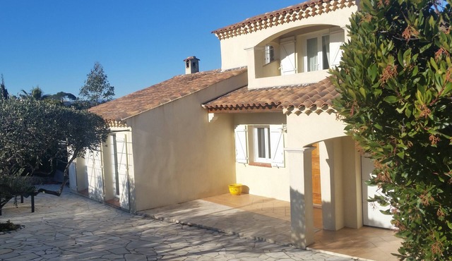 Heavenly villa in Saint-Raphaël with breathtaking views