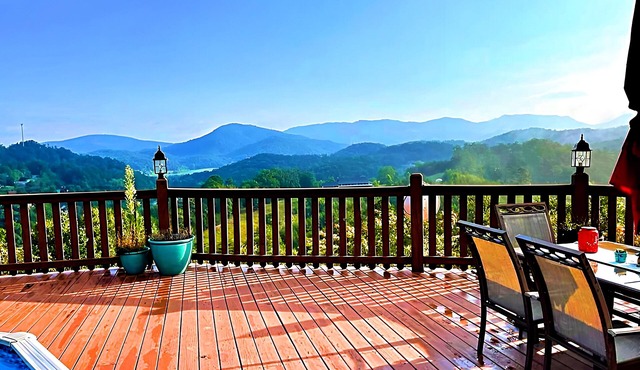 Heaven’s Kiss ~ Heated Pool ~ Sauna ~ Theater ~ GameRoom ~ FirePit ~ Pvt Mtn Top