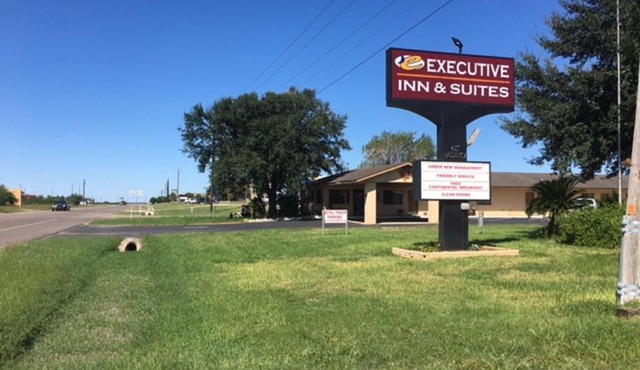 Hebbronville Executive Inn