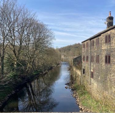 Hebden Bridge Riverside Cottage