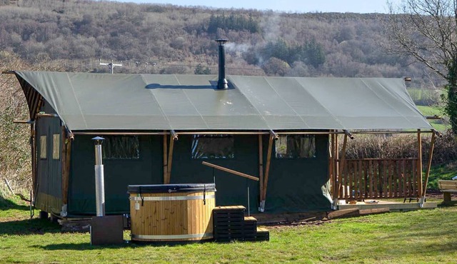 Hebog Glamping Lodge