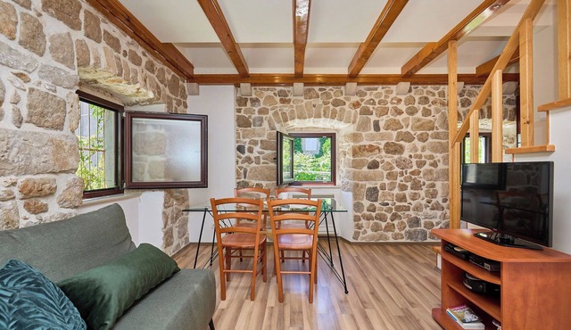 Hedera Estate, Hedera A33 - Breakfast included