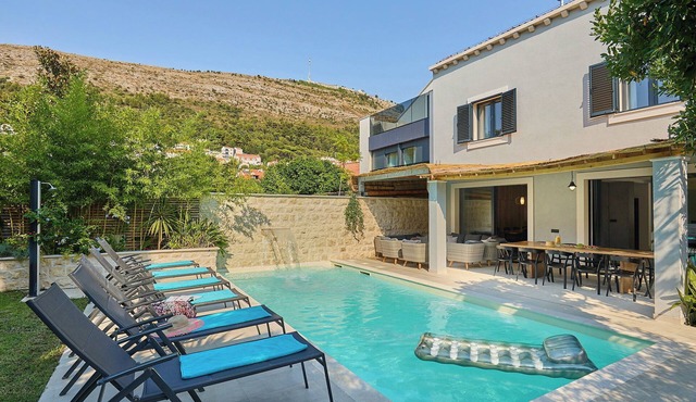 Hedera Estate, Villa Hedera