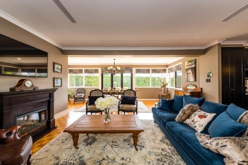 Hedge House - luxury, space, style, great location