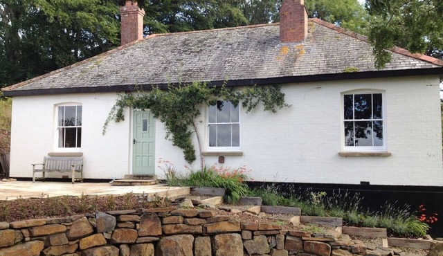 HEDGELEA, pet friendly, country holiday cottage in North Tawton