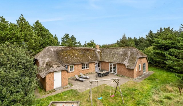 "Hedi" - 900m from the sea by Interhome