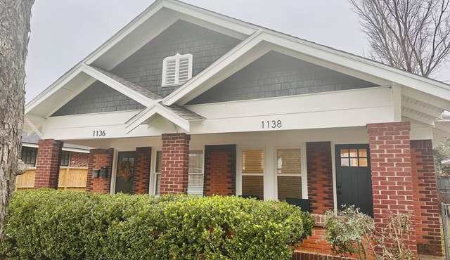 Heights Haven - A Charming bungalow in the fabulous Houston Heights neighborhood