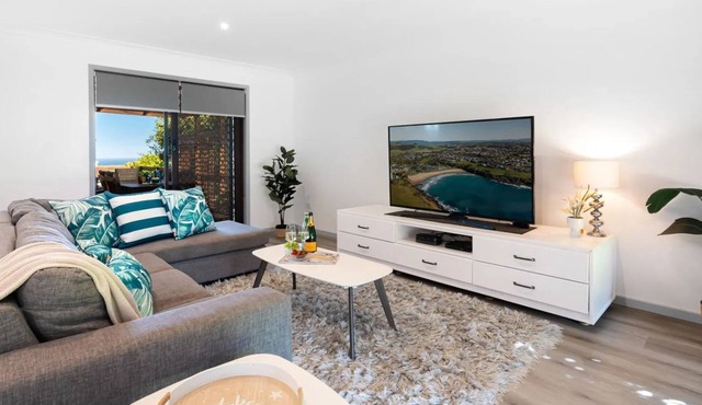 Heights Hideaway – breathtaking coastal and rural views