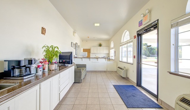 Heights Inn by Townhouse Harker Heights/Killeen