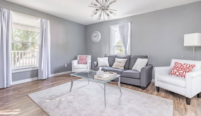 Heights Lake · Heights, Heights, Baby! w/ Backyard Patio Grill