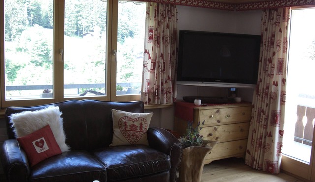 Heimelige Ferienwohnung mit Balkon Nähe Bahnhof/skilift in Klosters zu Vermieten