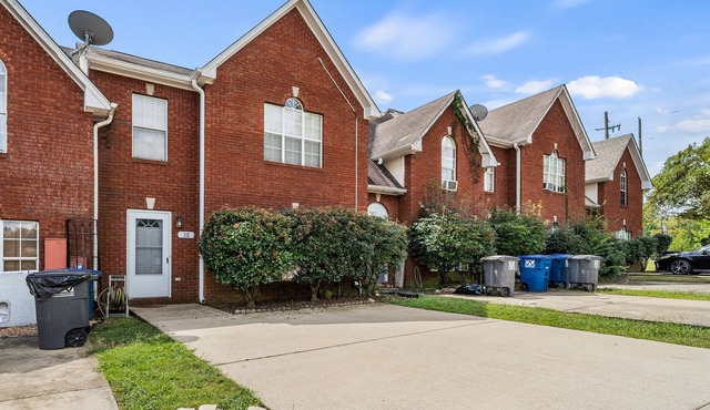 Helena Townhouse with Space for everyone
