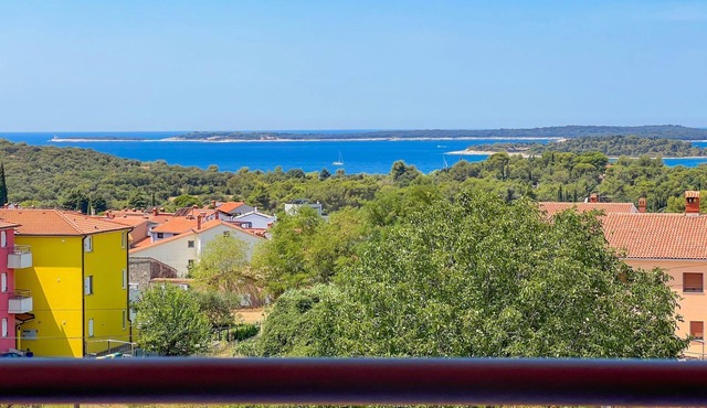 Helena vacation apartment with panoramic sea views