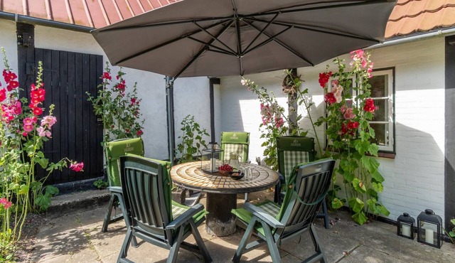 "Héléne" - 2.4km from the sea by Interhome