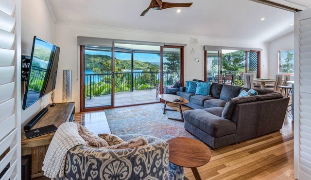 Heliconia 10 Hamilton Island - oceanviews, buggy and transfers