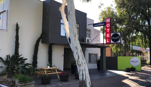 Hello Adelaide Motel and Apartments