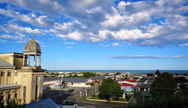 Hello Seaview! 4 BRs House in Central Location!