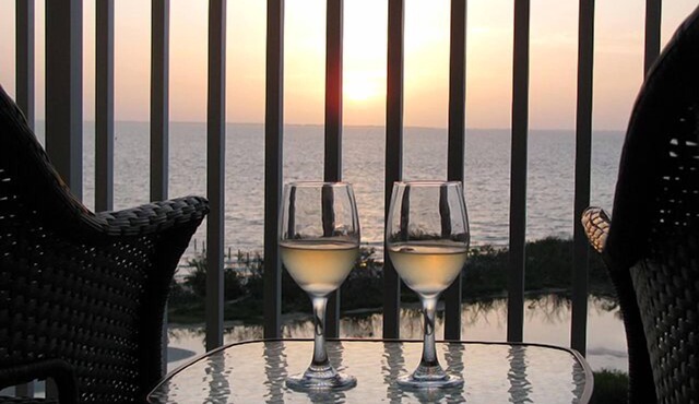 Hello Sunshine! Tropical Island Beachfront Getaway Condo With Amazing Sunset Views From Balcony!