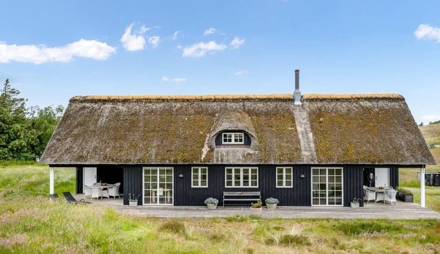 "Helmi" - 1.5km from the sea by Interhome