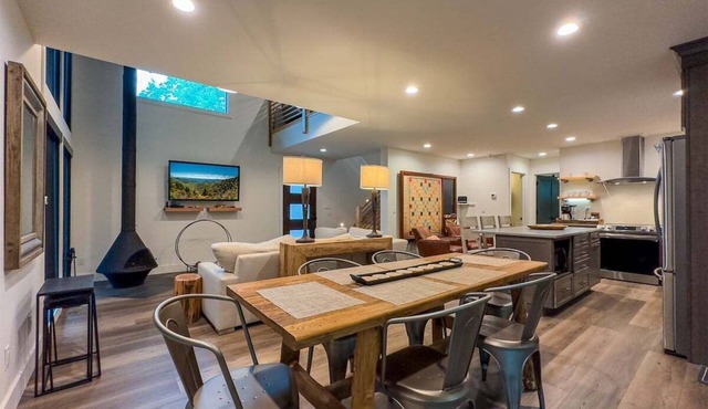 Hemlock Cottage in Pisgah Forest - Pet Friendly