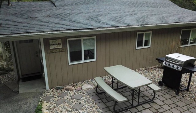HEMLOCK - Grace Landing Cottages With Stunning Sunsets Over Hamlin Lake