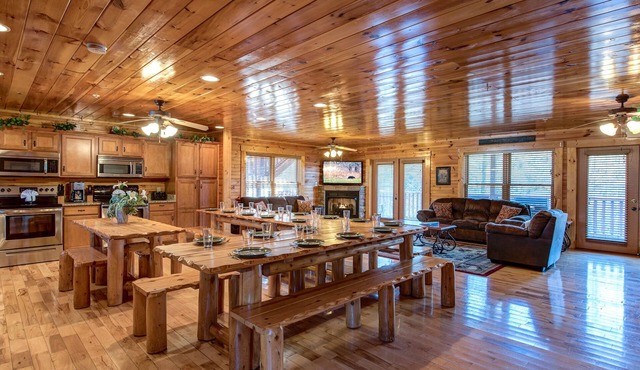 Hemlock Inn by Jackson Mountain Rentals