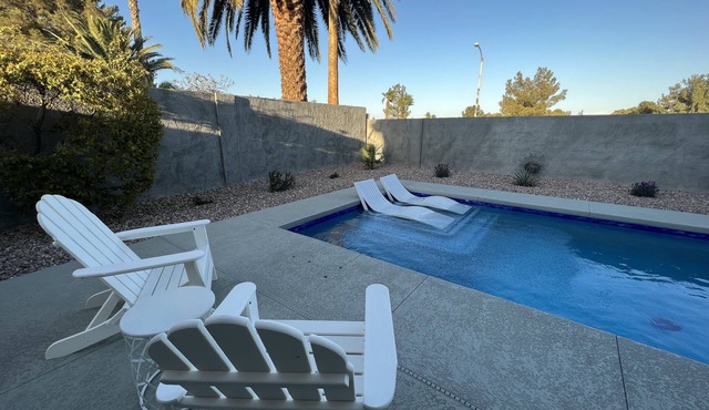 Henderson/Vegas Luxury DREAM HOME w/Pool & Spa- close to LV Strip & Airport