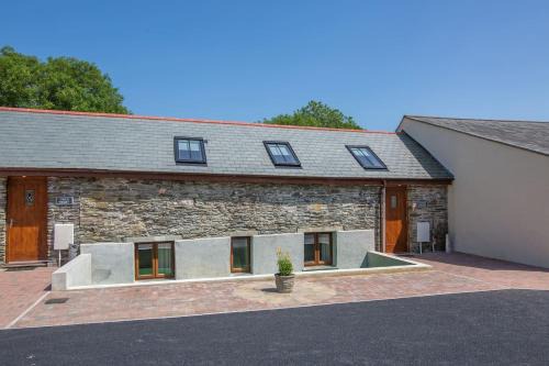 Hendra Retreat Milking Parlour Cottage North Cornwall