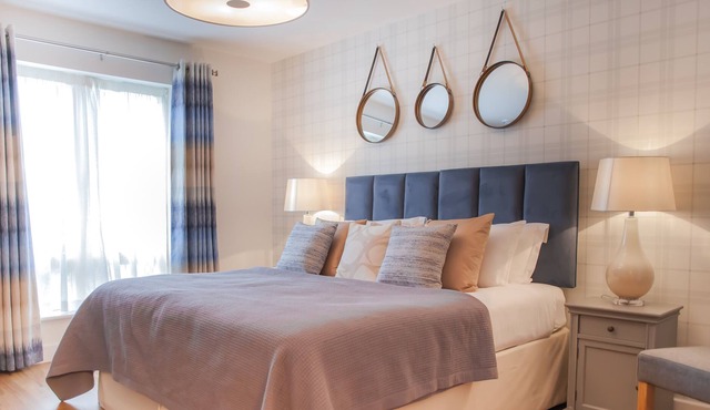 Henge House - Bluestone Apartment