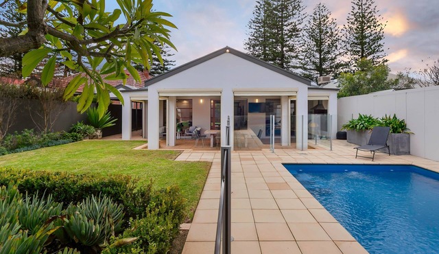 Henley Beach House | Luxury by the Sea