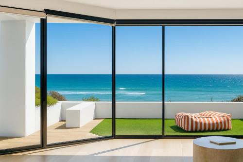 Henley Beachfront Luxury Home With Sauna Just 200m From Henley Square!